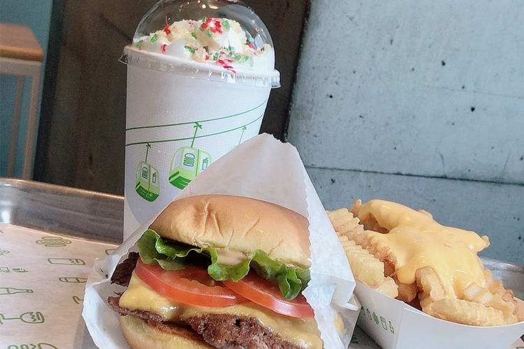 SHAKE SHACKで本格的なハンバーガーを！