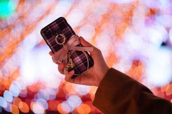 SNSでも話題！人と差がつくおしゃれなスマホケース