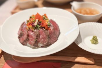 祇園四条駅からすぐ!京都らしい和牛ちらし「anne」